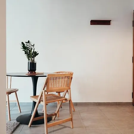 Charming Apartment In Keramikos Athens Exterior photo
