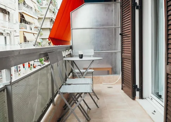 Charming Apartment In Keramikos